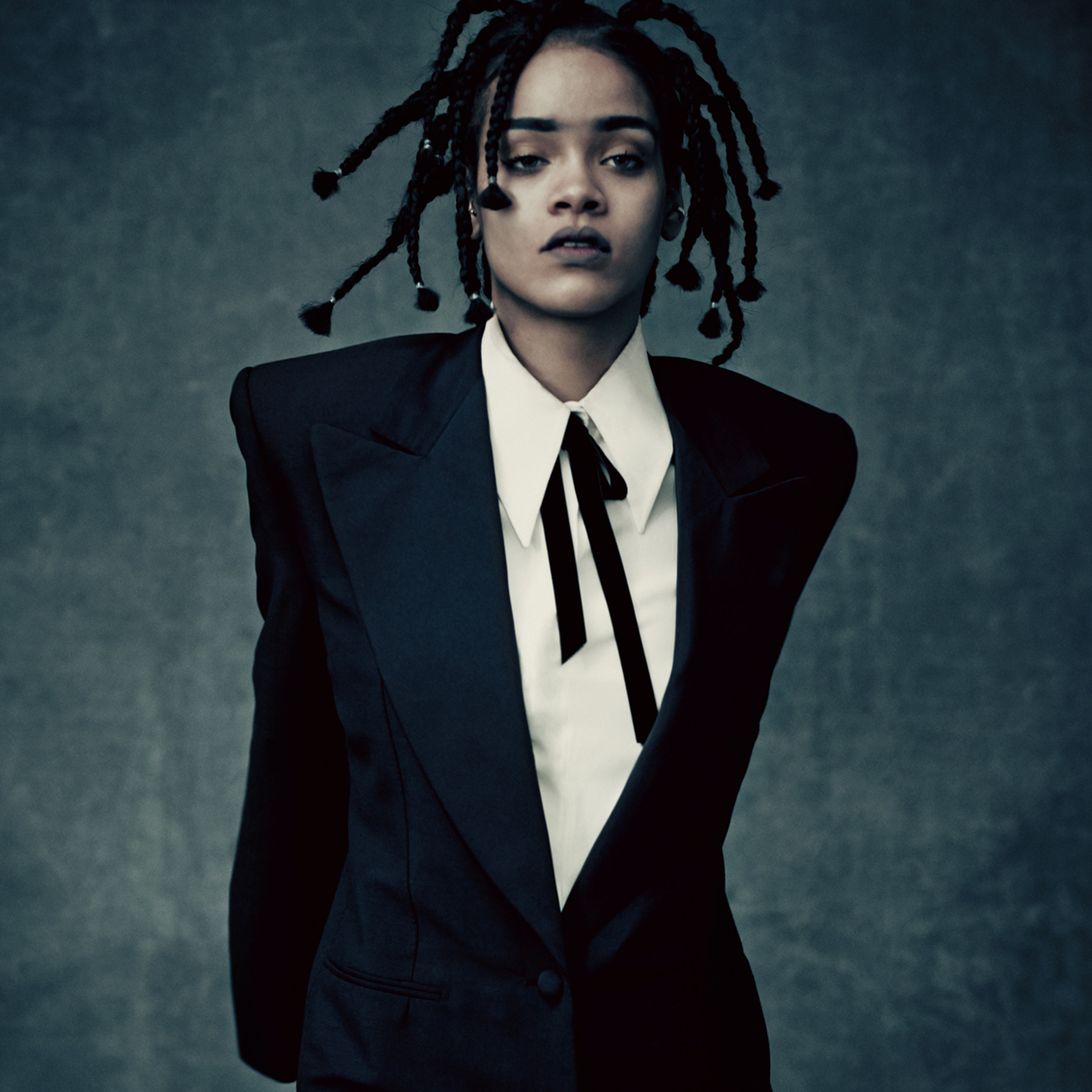 Rihanna Live Performance Videos