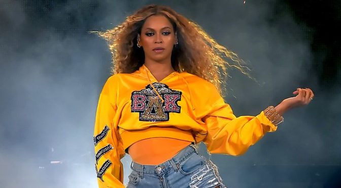 Watch Beyonce' Slay it at Coachella 2018: Intro Crazy In Love / Freedom / Lift every voice and sing / Formation Coachella Weekend 1