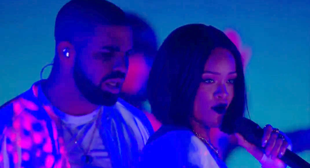 Rihanna - Work - Live at The BRIT Awards 2016 ft. Drake