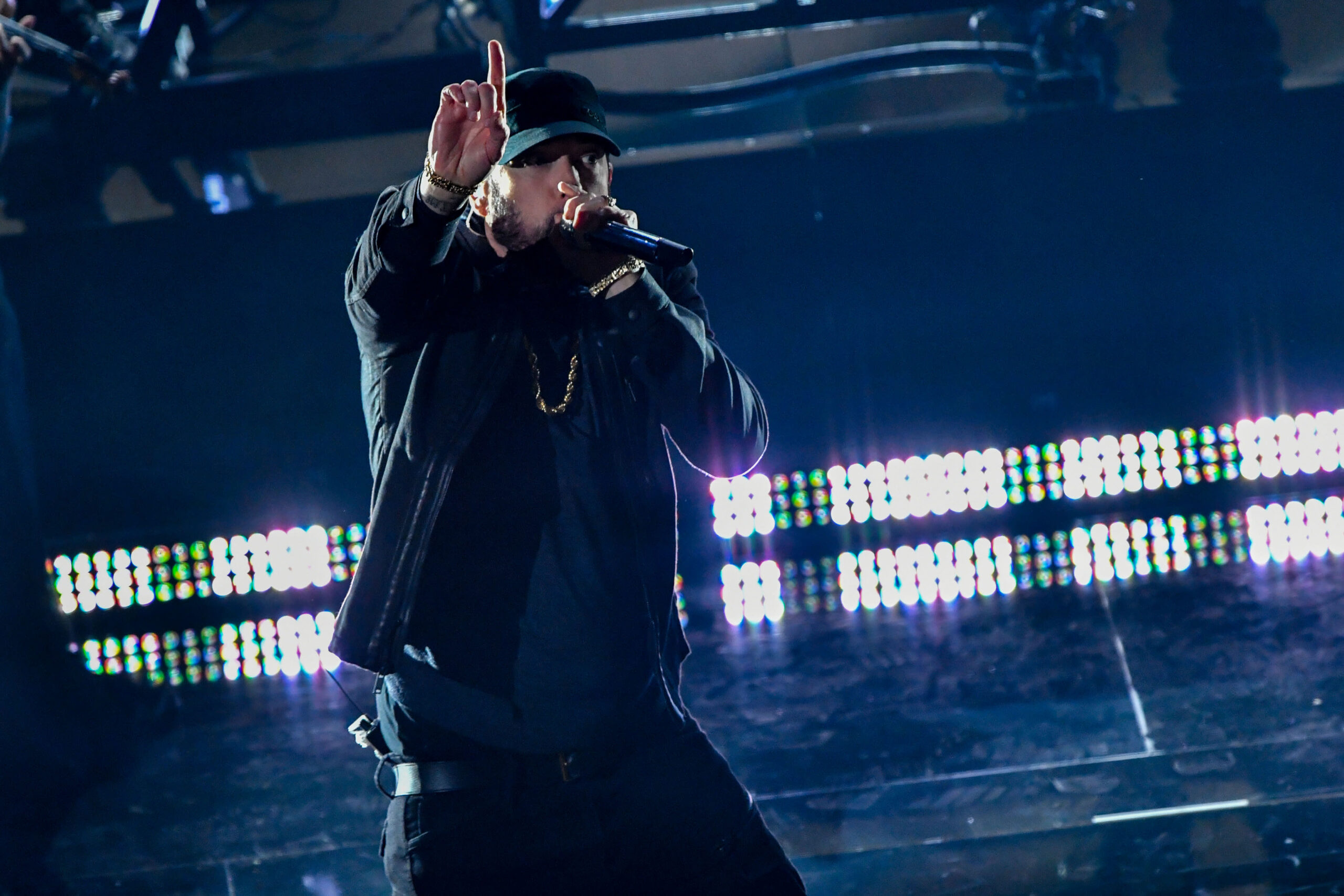 Eminem - Lose Yourself LIVE at The 92nd Academy Awards